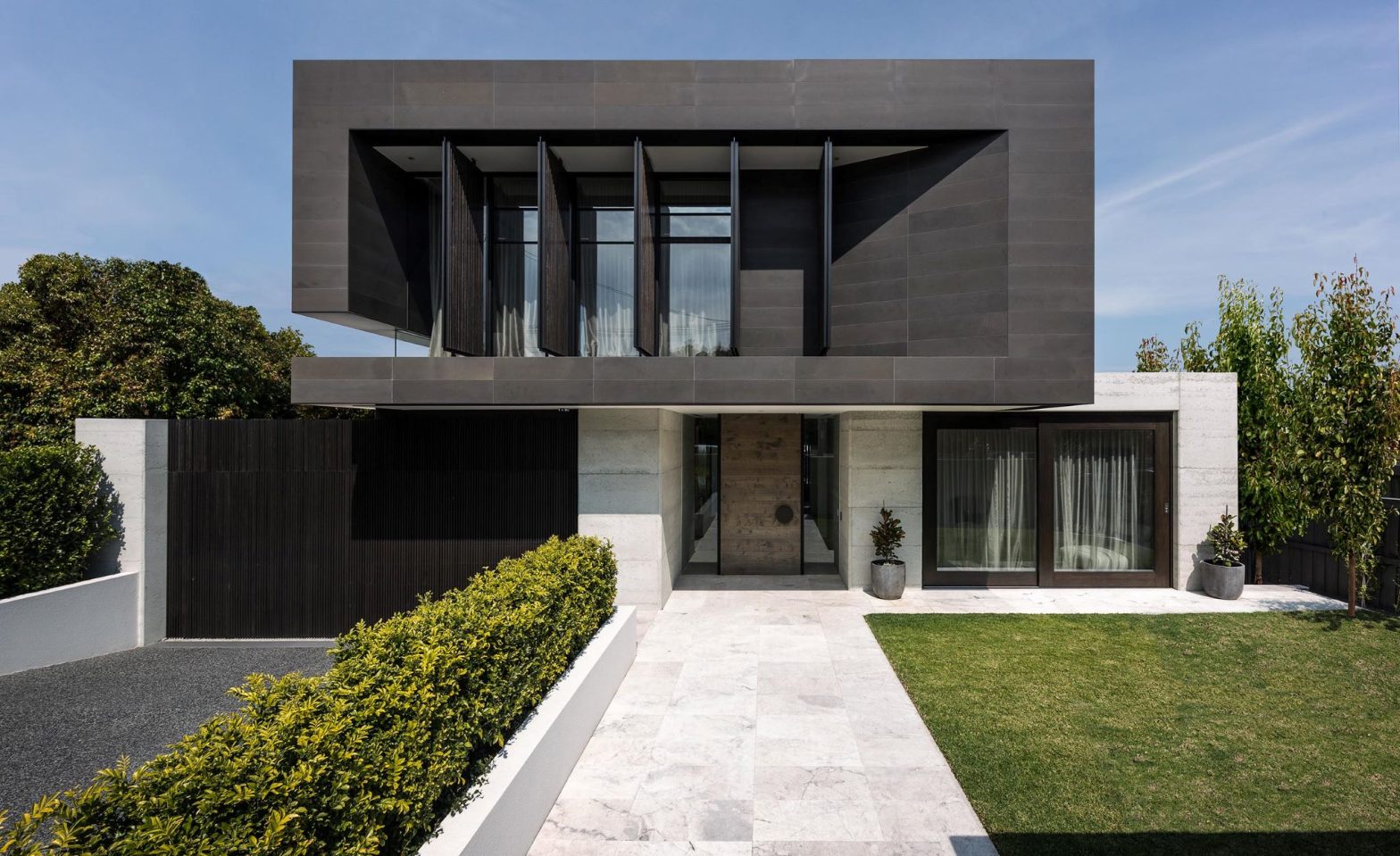 modern house exterior 2021 08 27 19 27 31 utc